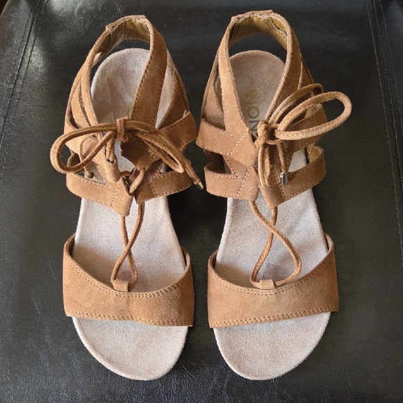 Vionic Tansy Suede Wedge Espadrille Sandals - Picture 1 of 11